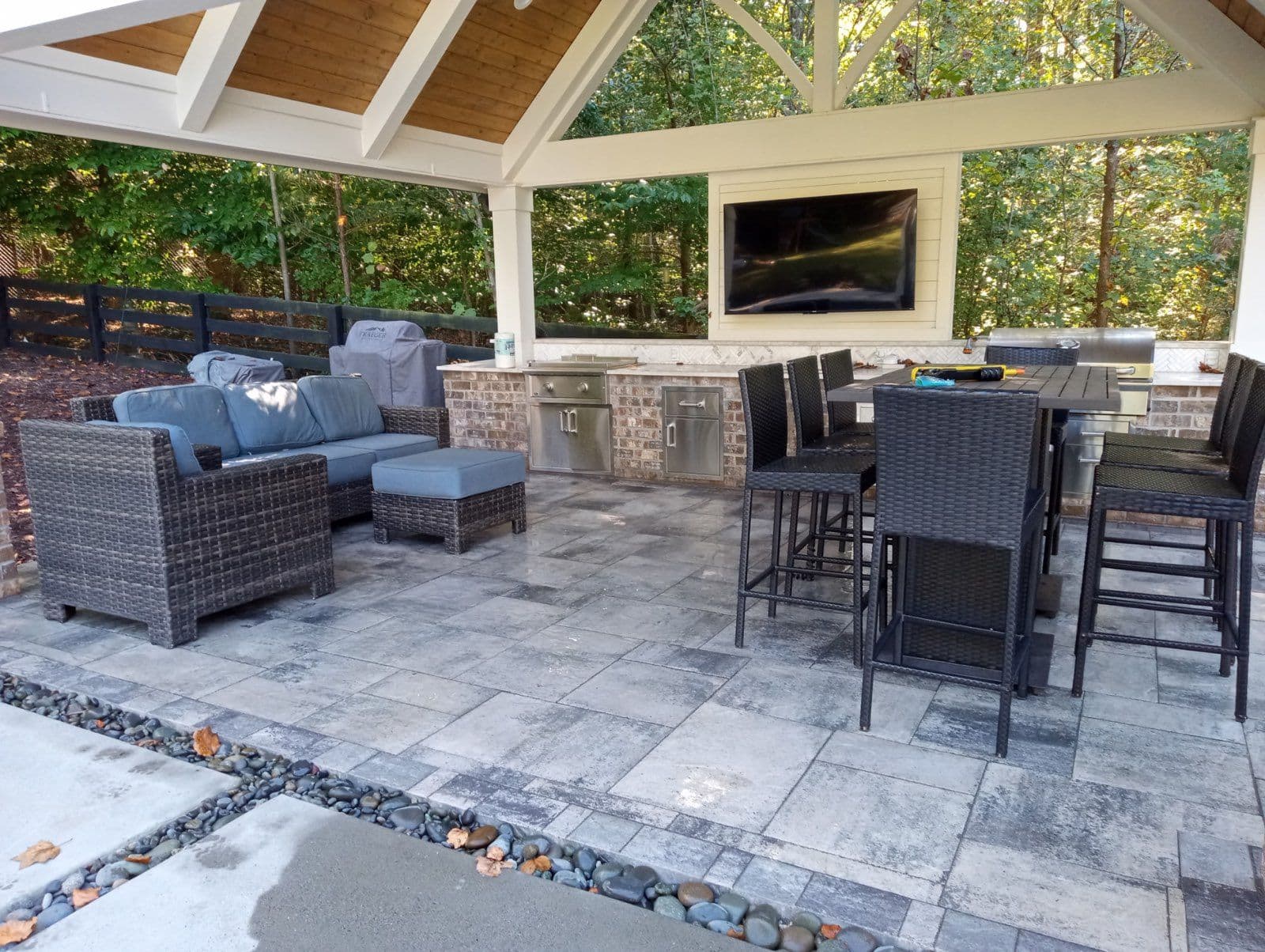 Gallery photos for Stunning Pavilion and Outdoor Kitchen in Milton, GA: Image #1